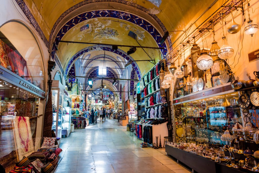 The Grand Bazaar: Shopping Extravaganza. Top tourist attractions in Istanbul
